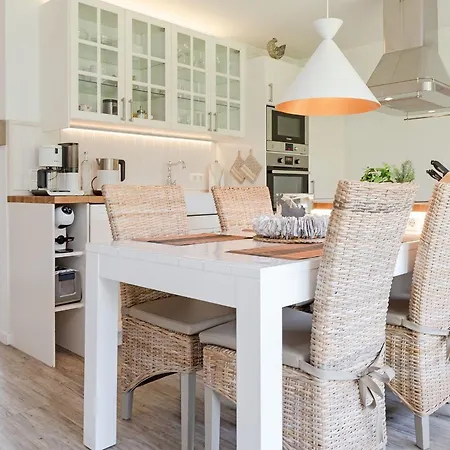 Rosenstrasse 3-5 Wellenreiter * Grömitz